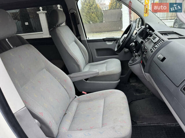 Білий Фольксваген Transporter, об'ємом двигуна 1.9 л та пробігом 287 тис. км за 5900 $, фото 8 на Automoto.ua