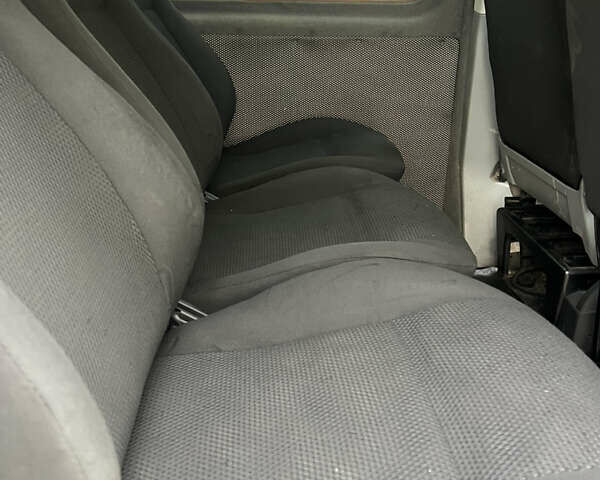 Белый Фольксваген Transporter, объемом двигателя 1.9 л и пробегом 392 тыс. км за 7799 $, фото 31 на Automoto.ua