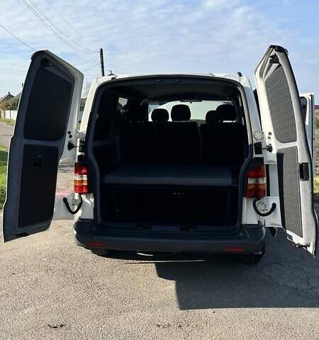 Білий Фольксваген Transporter, об'ємом двигуна 1.9 л та пробігом 180 тис. км за 12500 $, фото 4 на Automoto.ua