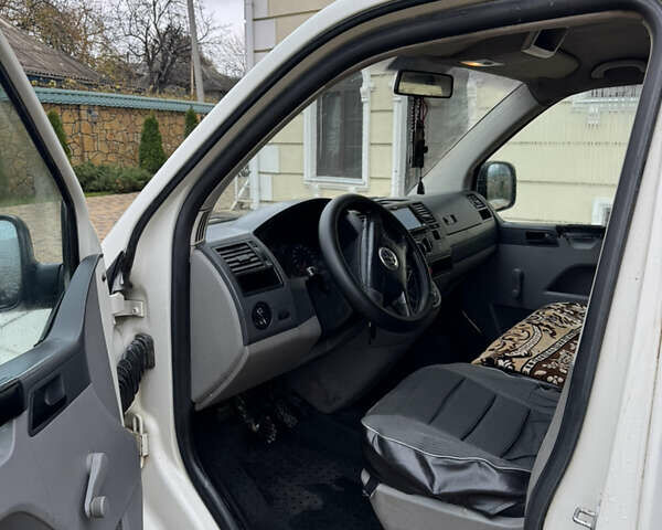 Белый Фольксваген Transporter, объемом двигателя 1.9 л и пробегом 330 тыс. км за 5600 $, фото 10 на Automoto.ua