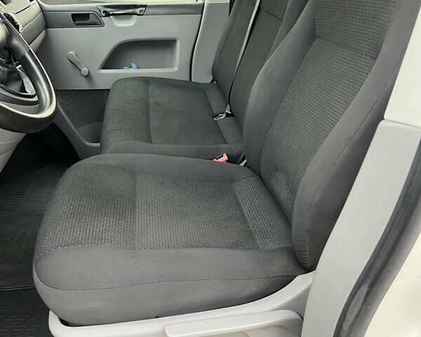 Белый Фольксваген Transporter, объемом двигателя 1.9 л и пробегом 392 тыс. км за 7799 $, фото 33 на Automoto.ua