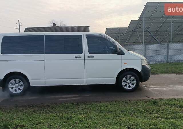 Білий Фольксваген Transporter, об'ємом двигуна 2.5 л та пробігом 320 тис. км за 7700 $, фото 5 на Automoto.ua