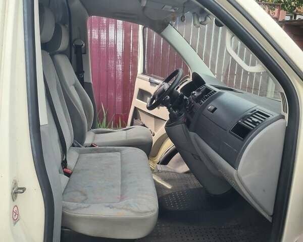 Белый Фольксваген Transporter, объемом двигателя 1.9 л и пробегом 350 тыс. км за 7000 $, фото 8 на Automoto.ua