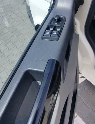 Белый Фольксваген Transporter, объемом двигателя 2.5 л и пробегом 400 тыс. км за 8700 $, фото 14 на Automoto.ua