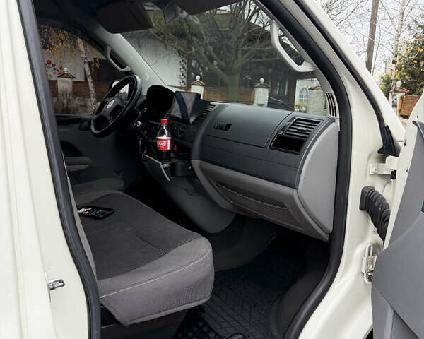 Белый Фольксваген Transporter, объемом двигателя 1.97 л и пробегом 470 тыс. км за 8000 $, фото 13 на Automoto.ua