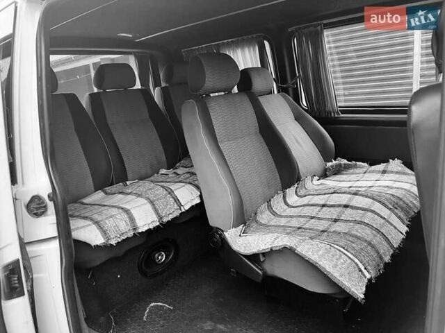 Білий Фольксваген Transporter, об'ємом двигуна 1.98 л та пробігом 302 тис. км за 9500 $, фото 3 на Automoto.ua