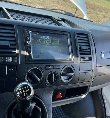 Білий Фольксваген Transporter, об'ємом двигуна 1.9 л та пробігом 180 тис. км за 12500 $, фото 6 на Automoto.ua