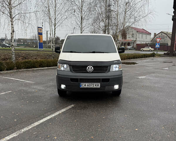 Білий Фольксваген Transporter, об'ємом двигуна 1.97 л та пробігом 470 тис. км за 8000 $, фото 6 на Automoto.ua
