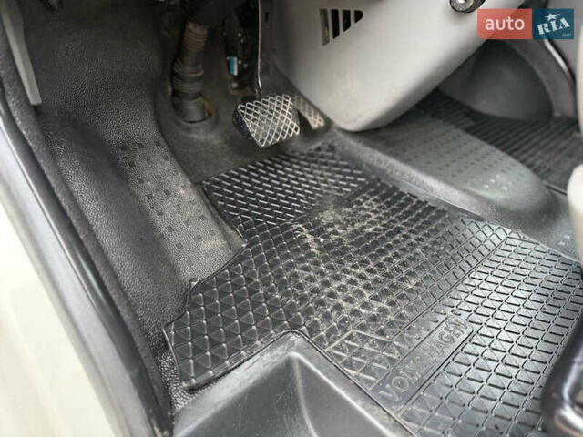 Белый Фольксваген Transporter, объемом двигателя 2.46 л и пробегом 350 тыс. км за 6400 $, фото 51 на Automoto.ua