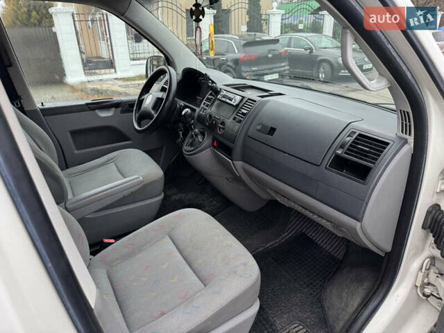 Білий Фольксваген Transporter, об'ємом двигуна 1.9 л та пробігом 287 тис. км за 5900 $, фото 7 на Automoto.ua