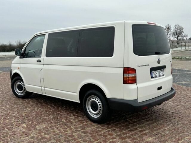 Белый Фольксваген Transporter, объемом двигателя 2.5 л и пробегом 230 тыс. км за 3482 $, фото 3 на Automoto.ua