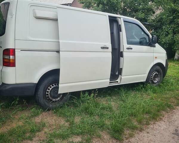 Белый Фольксваген Transporter, объемом двигателя 1.9 л и пробегом 350 тыс. км за 7000 $, фото 2 на Automoto.ua