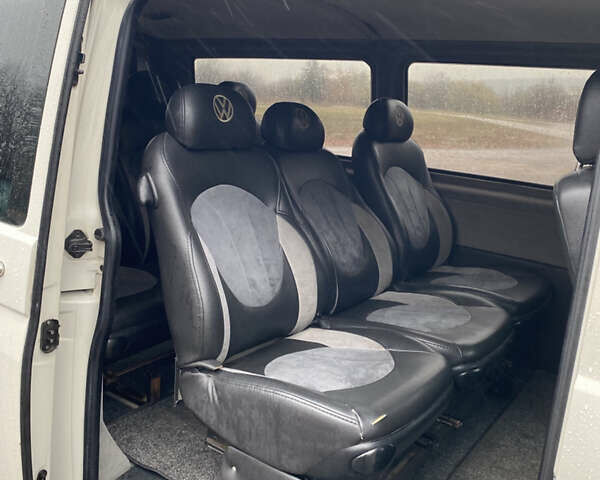 Білий Фольксваген Transporter, об'ємом двигуна 2.5 л та пробігом 355 тис. км за 8799 $, фото 1 на Automoto.ua