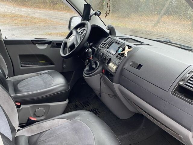 Білий Фольксваген Transporter, об'ємом двигуна 2.5 л та пробігом 354 тис. км за 8799 $, фото 8 на Automoto.ua