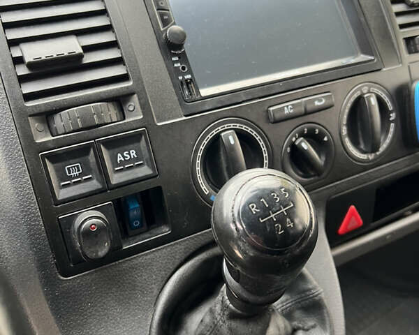 Белый Фольксваген Transporter, объемом двигателя 1.9 л и пробегом 392 тыс. км за 7799 $, фото 34 на Automoto.ua