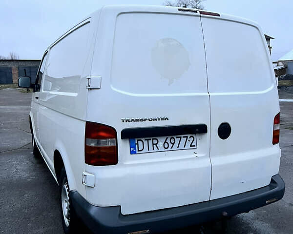 Білий Фольксваген Transporter, об'ємом двигуна 1.9 л та пробігом 350 тис. км за 3700 $, фото 2 на Automoto.ua