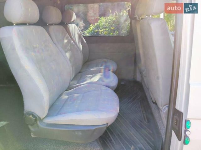 Белый Фольксваген Transporter, объемом двигателя 2.5 л и пробегом 335 тыс. км за 8500 $, фото 9 на Automoto.ua