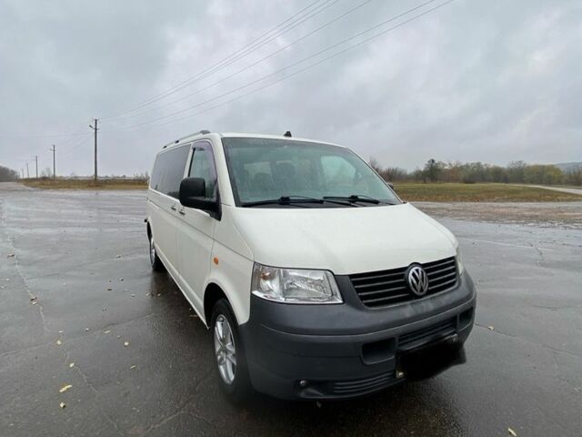 Білий Фольксваген Transporter, об'ємом двигуна 2.5 л та пробігом 354 тис. км за 8799 $, фото 4 на Automoto.ua