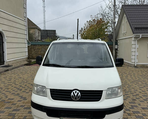 Белый Фольксваген Transporter, объемом двигателя 1.9 л и пробегом 330 тыс. км за 5600 $, фото 1 на Automoto.ua