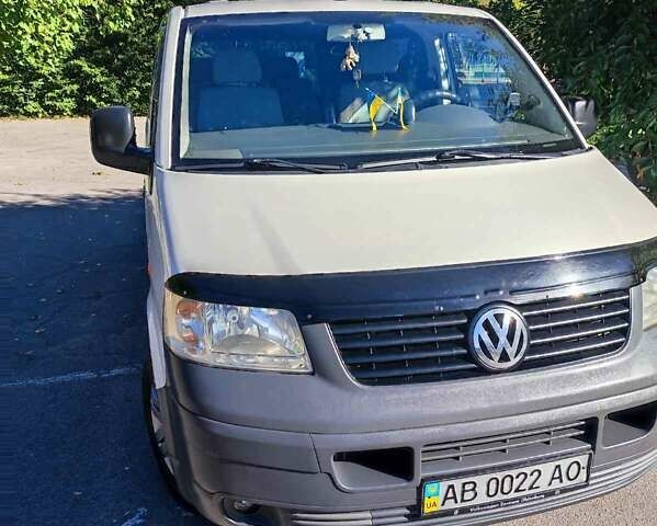Белый Фольксваген Transporter, объемом двигателя 2.5 л и пробегом 335 тыс. км за 8500 $, фото 2 на Automoto.ua
