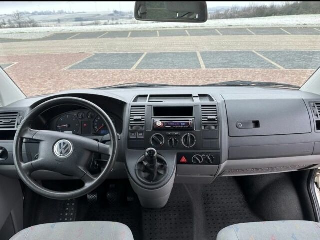 Белый Фольксваген Transporter, объемом двигателя 2.5 л и пробегом 230 тыс. км за 3482 $, фото 8 на Automoto.ua