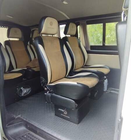 Белый Фольксваген Transporter, объемом двигателя 2.46 л и пробегом 535 тыс. км за 8200 $, фото 5 на Automoto.ua