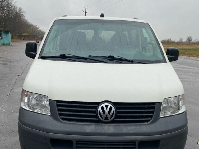 Білий Фольксваген Transporter, об'ємом двигуна 2.5 л та пробігом 354 тис. км за 8799 $, фото 1 на Automoto.ua
