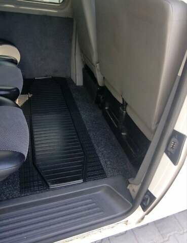 Белый Фольксваген Transporter, объемом двигателя 2.5 л и пробегом 400 тыс. км за 8700 $, фото 20 на Automoto.ua