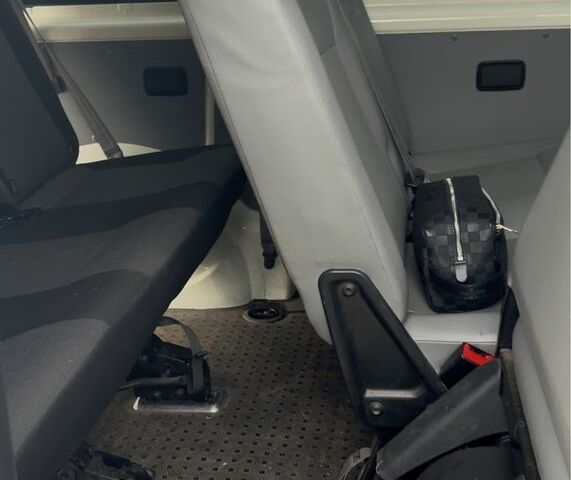 Белый Фольксваген Transporter, объемом двигателя 1.9 л и пробегом 317 тыс. км за 4950 $, фото 5 на Automoto.ua
