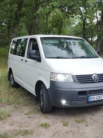 Белый Фольксваген Transporter, объемом двигателя 2.5 л и пробегом 409 тыс. км за 7500 $, фото 3 на Automoto.ua