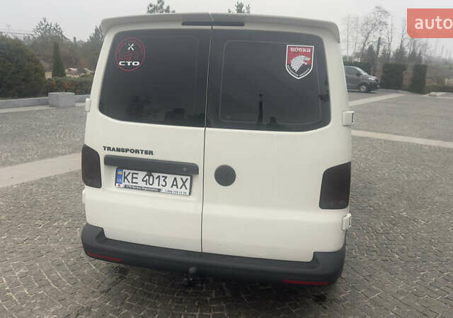 Білий Фольксваген Transporter, об'ємом двигуна 2.5 л та пробігом 297 тис. км за 10700 $, фото 2 на Automoto.ua