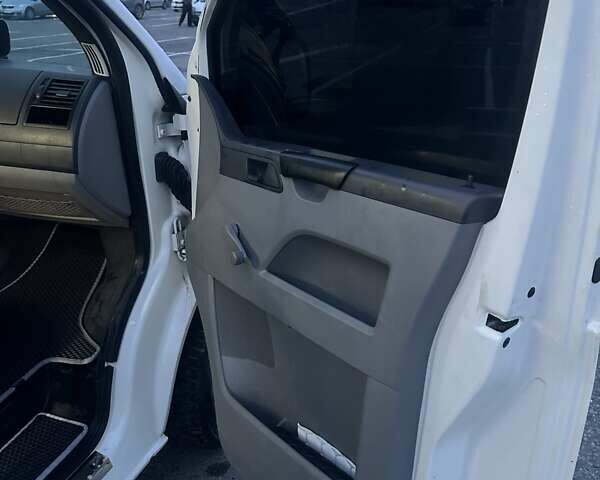 Белый Фольксваген Transporter, объемом двигателя 2.46 л и пробегом 530 тыс. км за 6850 $, фото 21 на Automoto.ua