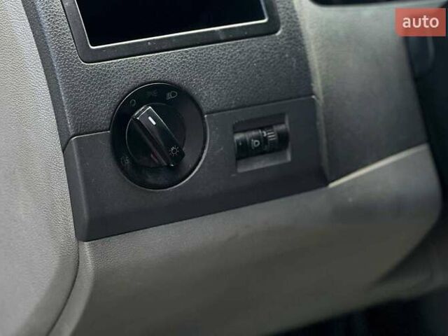 Белый Фольксваген Transporter, объемом двигателя 2.46 л и пробегом 336 тыс. км за 9500 $, фото 11 на Automoto.ua