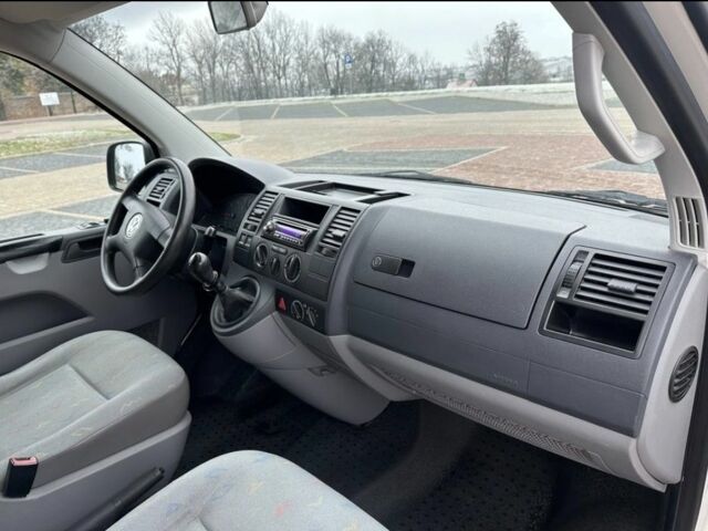 Белый Фольксваген Transporter, объемом двигателя 2.5 л и пробегом 230 тыс. км за 3482 $, фото 10 на Automoto.ua