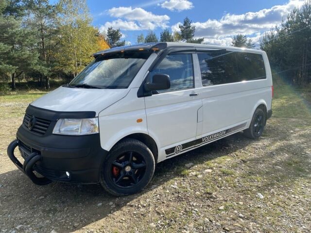 Белый Фольксваген Transporter, объемом двигателя 2.5 л и пробегом 450 тыс. км за 8000 $, фото 1 на Automoto.ua