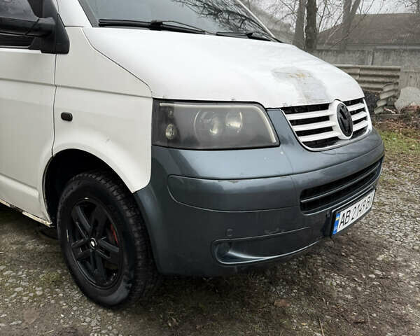 Белый Фольксваген Transporter, объемом двигателя 2.5 л и пробегом 594 тыс. км за 5600 $, фото 2 на Automoto.ua