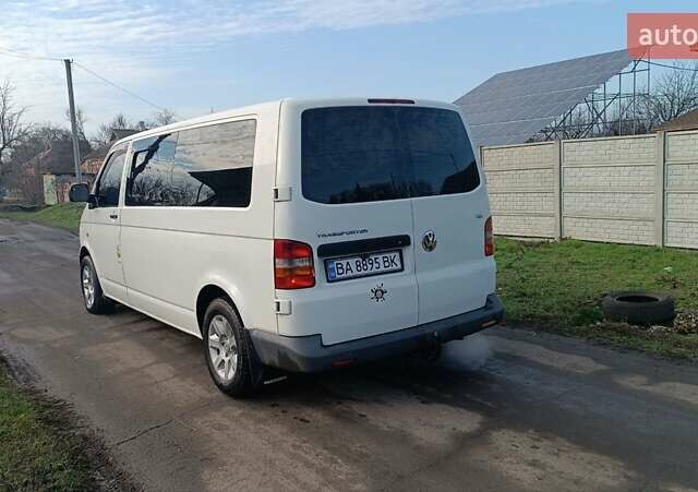 Білий Фольксваген Transporter, об'ємом двигуна 2.5 л та пробігом 320 тис. км за 7700 $, фото 2 на Automoto.ua