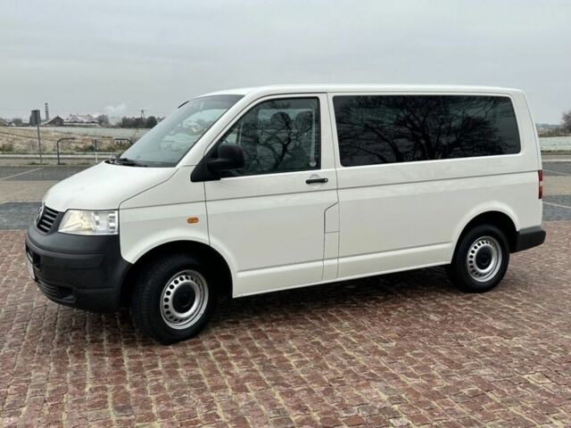 Белый Фольксваген Transporter, объемом двигателя 2.5 л и пробегом 230 тыс. км за 3482 $, фото 7 на Automoto.ua
