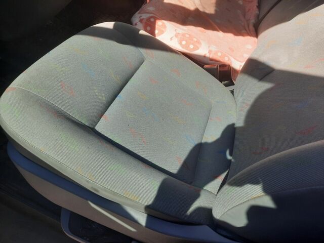 Белый Фольксваген Transporter, объемом двигателя 1.9 л и пробегом 298 тыс. км за 7000 $, фото 6 на Automoto.ua