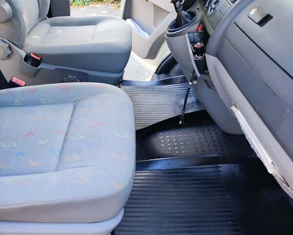 Белый Фольксваген Transporter, объемом двигателя 2.5 л и пробегом 335 тыс. км за 8500 $, фото 12 на Automoto.ua