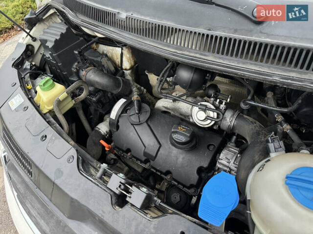 Білий Фольксваген Transporter, об'ємом двигуна 1.9 л та пробігом 287 тис. км за 5900 $, фото 14 на Automoto.ua