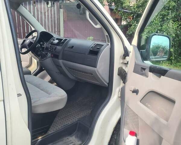 Белый Фольксваген Transporter, объемом двигателя 1.9 л и пробегом 350 тыс. км за 7000 $, фото 9 на Automoto.ua