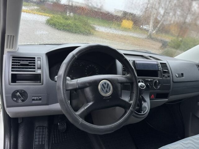 Белый Фольксваген Transporter, объемом двигателя 1.9 л и пробегом 300 тыс. км за 8000 $, фото 10 на Automoto.ua