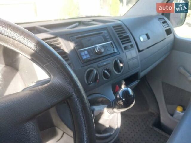 Белый Фольксваген Transporter, объемом двигателя 1.9 л и пробегом 350 тыс. км за 6200 $, фото 3 на Automoto.ua