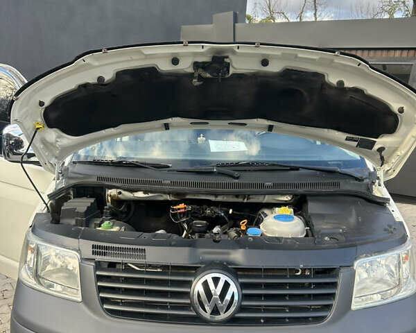 Білий Фольксваген Transporter, об'ємом двигуна 2.5 л та пробігом 309 тис. км за 7999 $, фото 8 на Automoto.ua