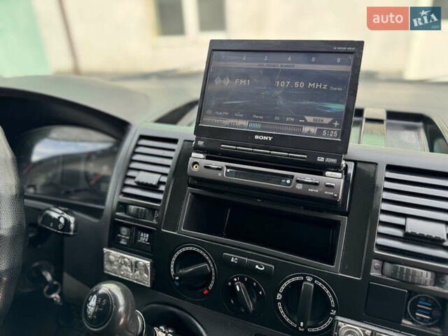 Белый Фольксваген Transporter, объемом двигателя 1.9 л и пробегом 401 тыс. км за 7800 $, фото 6 на Automoto.ua