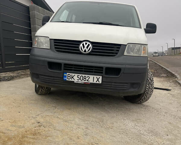 Белый Фольксваген Transporter, объемом двигателя 1.9 л и пробегом 330 тыс. км за 9500 $, фото 3 на Automoto.ua