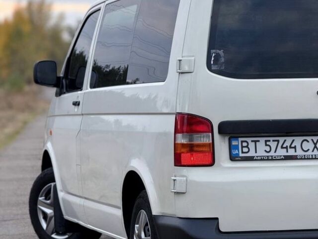 Білий Фольксваген Transporter, об'ємом двигуна 1.9 л та пробігом 290 тис. км за 7999 $, фото 5 на Automoto.ua