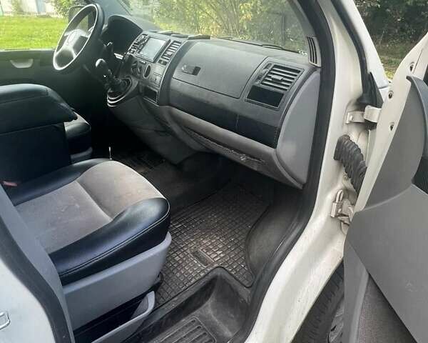 Білий Фольксваген Transporter, об'ємом двигуна 1.9 л та пробігом 390 тис. км за 6500 $, фото 3 на Automoto.ua