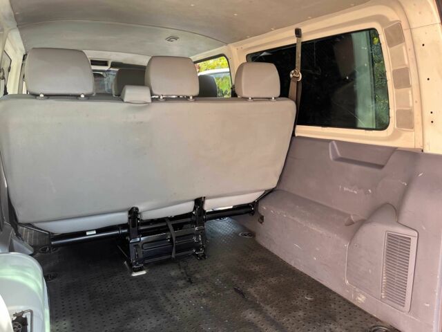 Белый Фольксваген Transporter, объемом двигателя 1.9 л и пробегом 333 тыс. км за 8900 $, фото 6 на Automoto.ua